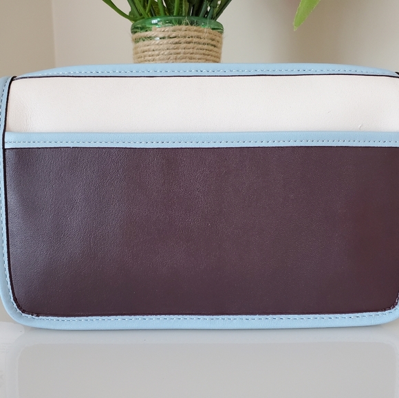 Coach Britt Wristlet in Colorblock - Picture 3 of 12
